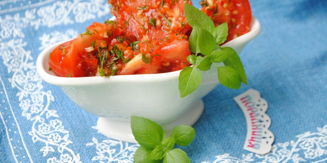 Помідори в соусі з солодкого перцю