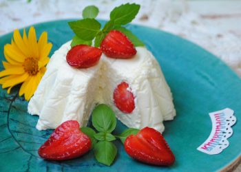 Хочете прохолоди? Приготуйте желе зі сметани та сиру