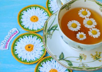 Замість косметики — відвар ромашки