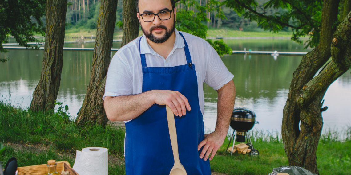 Яка ж ароматна юшка у казані! Рецепт від Руслана Сенічкіна