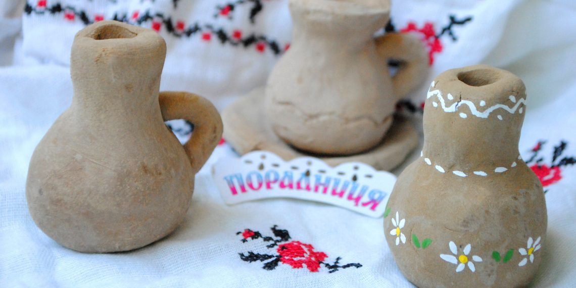 Глина на ділянці: чи можна ліпити?