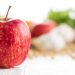 Яблука їжте — цілими