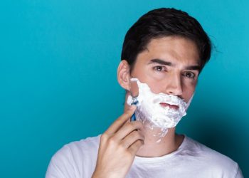 Що робити, якщо зголили родимку