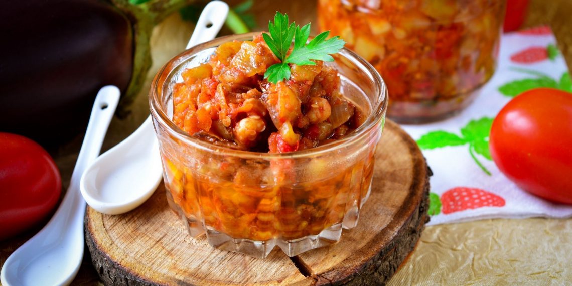 Ікра з баклажанів і яблук