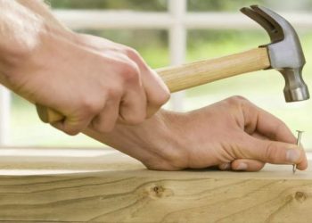 Забили палець молотком — прикладіть холодне