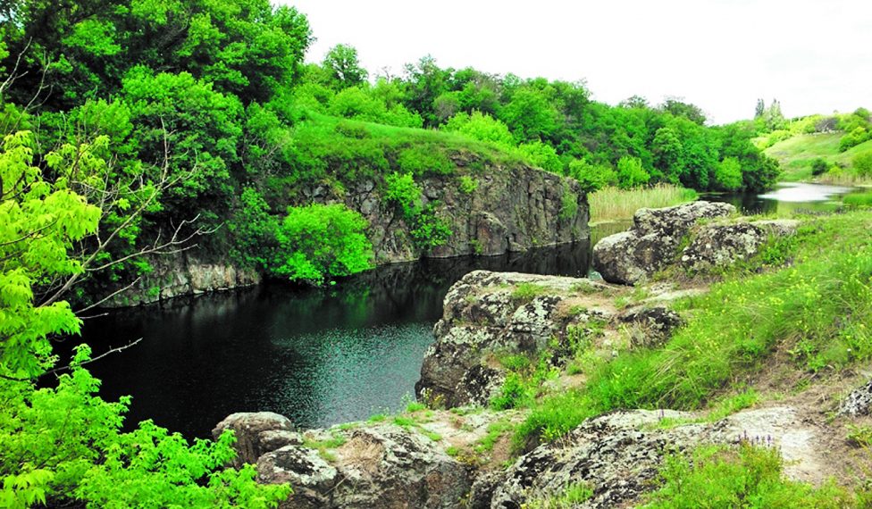 Астероїд, відьми і Чайковський, або Чому варто побачити Тясминський каньйон