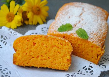 Духмяна осіння випічка — гарбузовий манник