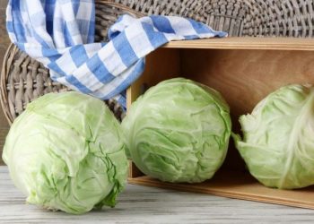 Капусту зберігаю у харчовій плівці