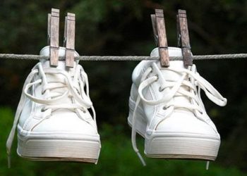 Як швидко висушити взуття