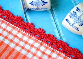 Практична краса: оздоблюємо в’язаним мереживом кухонний рушник