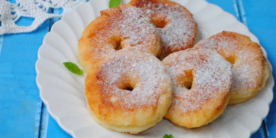 Сирні пончики