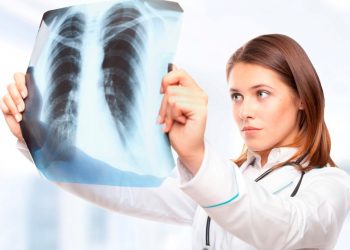 12 листопада — Всесвітній день боротьби з пневмонією. Головне — не згаяти час