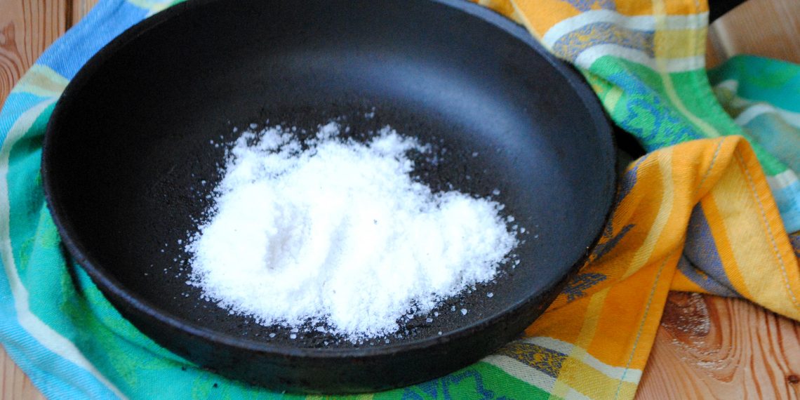 Як відновити чавунну сковорідку