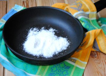 Як відновити чавунну сковорідку