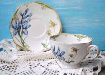 Порцеляна чи фаянс: як відрізнити