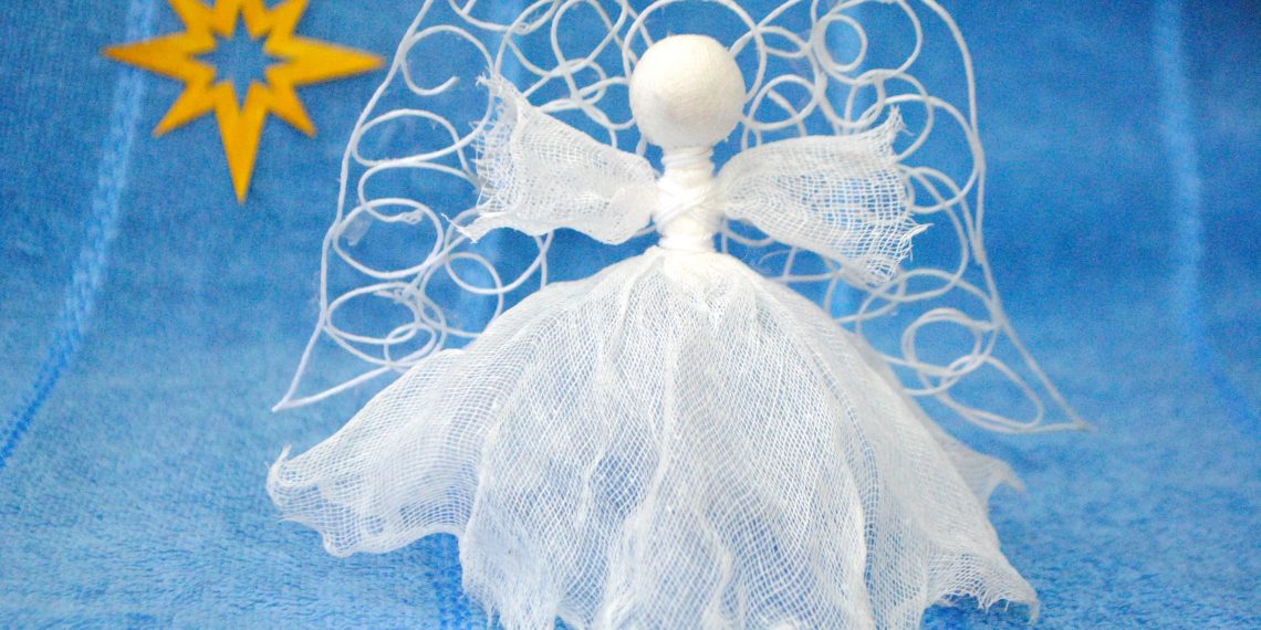 Янгол-мотанка з ажурними крилами