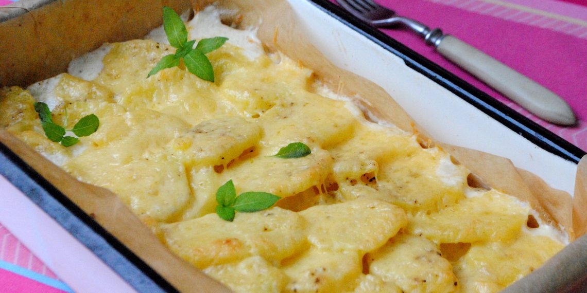 Картопля під сиром