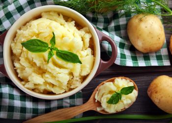 Варимо картоплю і балуємо ручки!