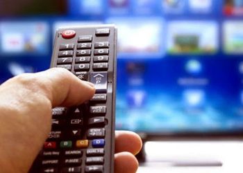 Пульт треба чистити