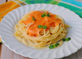 Спагетті з лавровим соусом: рецепт від Софі Лорен