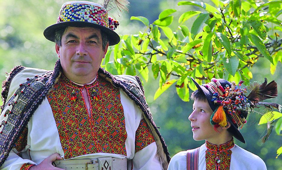 Спецпроєкт «Дня вишиванки» та «Порадниці»: Космацька вишивка