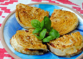 Капуста, запечена шматочками у духовці