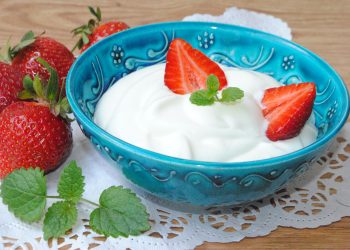 Натуральний йогурт