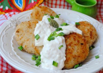 Котлети під сирним соусом