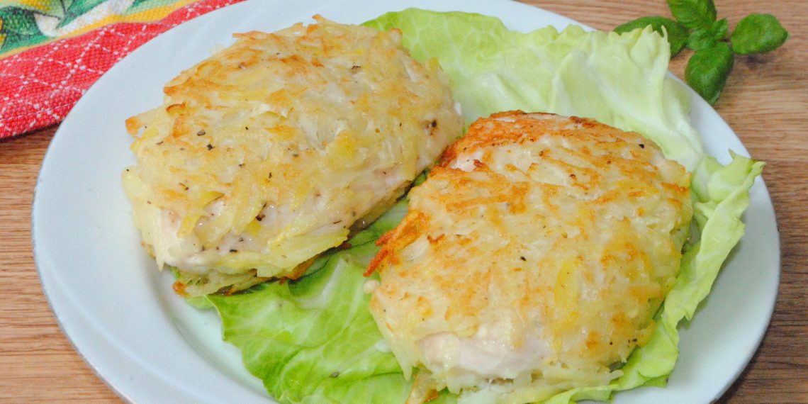 Биточки в картопляному “кожушку”