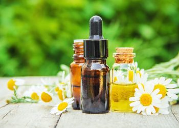 Топ-5 ефірних олій від безсоння та стресу