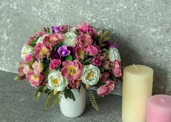 Чому не можна задувати свічку