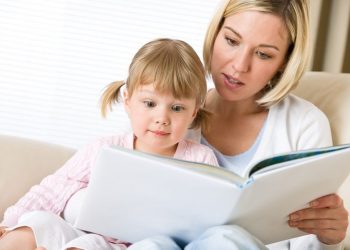 Як скористатися послугою муніципальна няня та хто може нею бути?