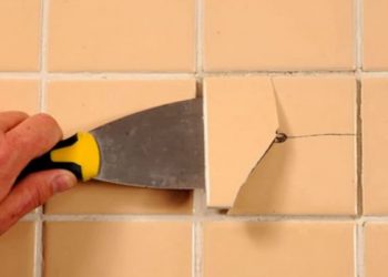 Як замінити пошкоджену плитку після укладання?