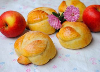 Яблучні булочки