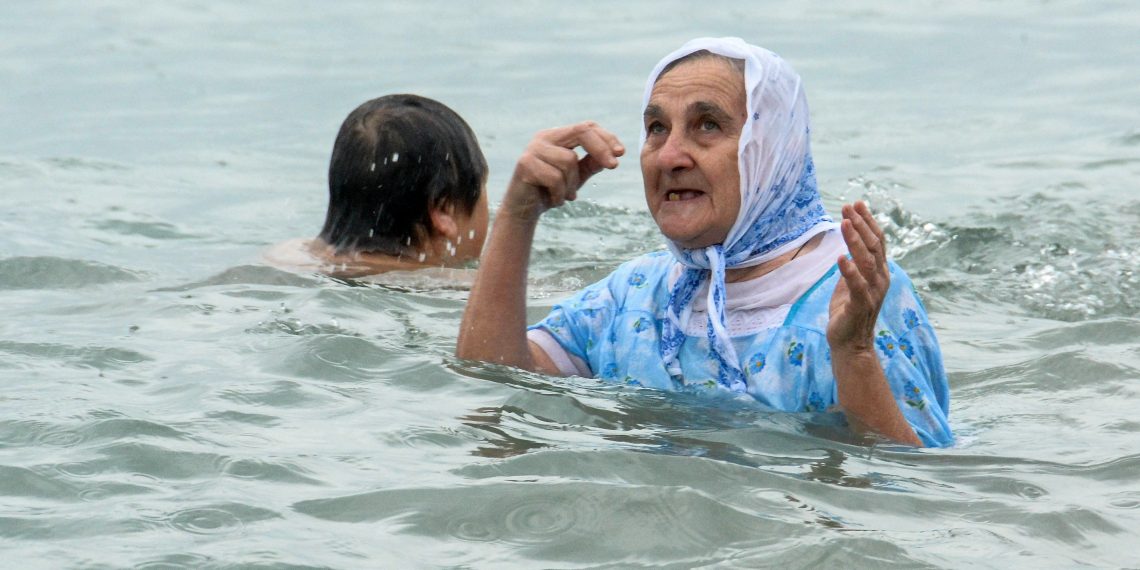Водохреще: пірнайте в ополонку обережно