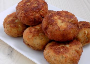 Котлети з яблуком