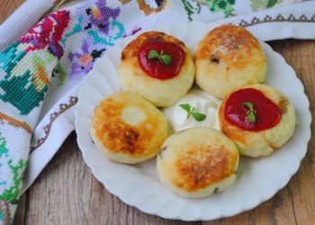 Сирники з рисом та родзинками