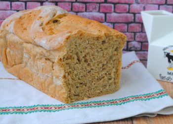 Житній хліб із медом