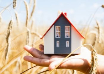 Як подолати тугу за домом?