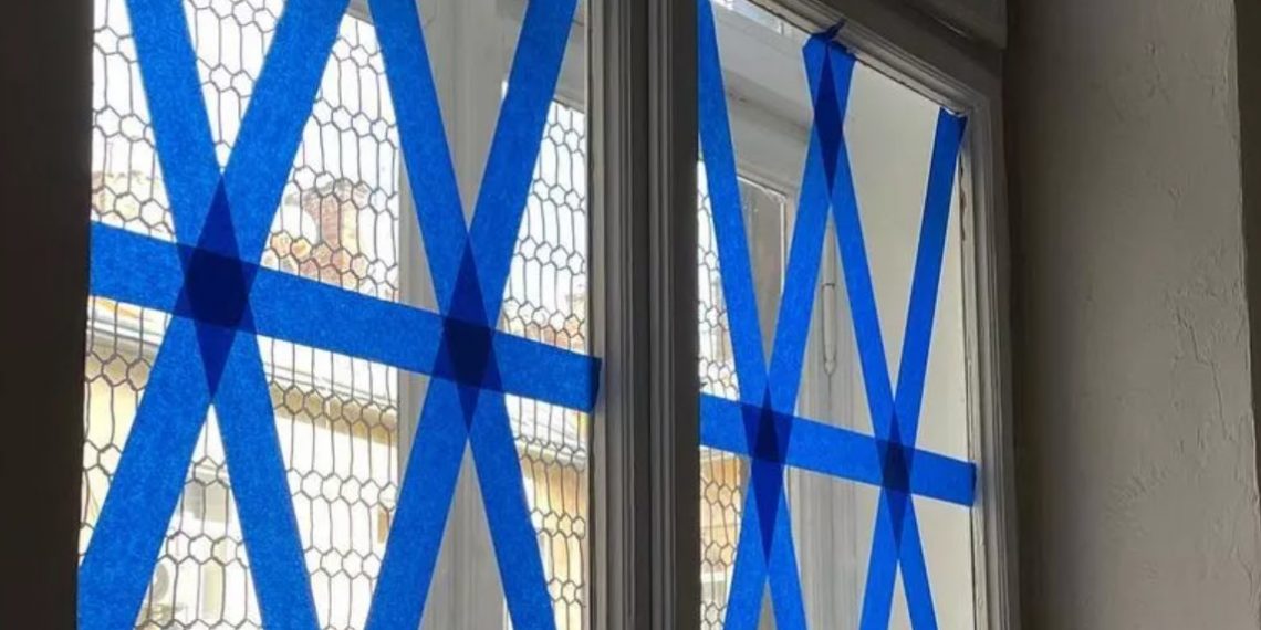 Як захистити вікна від вибуху