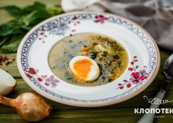 Справжній зелений борщ зі щавлем і кропивою від Євгена Клопотенка