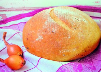 Паляниця зі смаженою цибулею