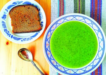 Суп-пюре із зеленого горошку та м’яти