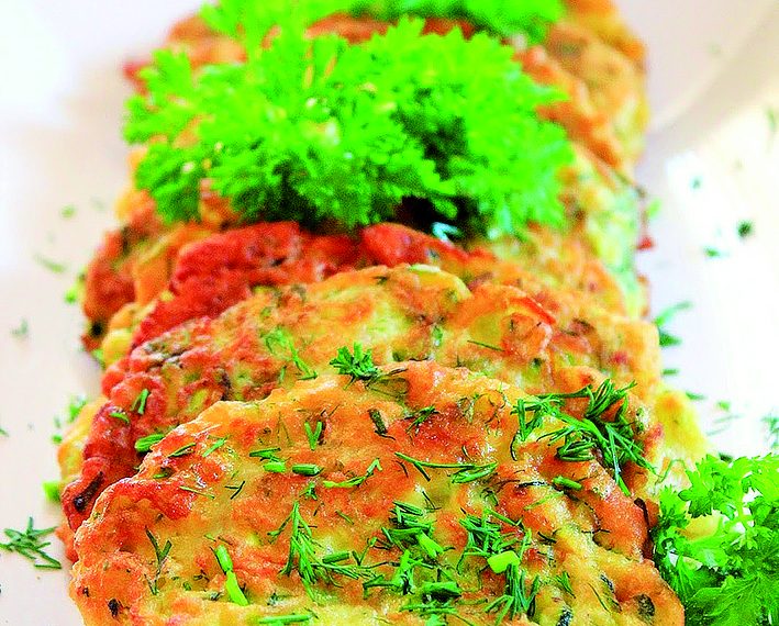 Кабачкові оладки та соковиті деруни