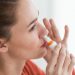 При сухості в носі допоможуть олійні краплі