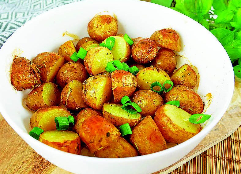 Молода картопля: 5 рецептів, після яких хочеться добавки