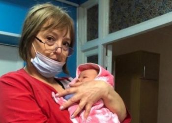 Медсестра з Маріуполя приймала пологи під обстрілами