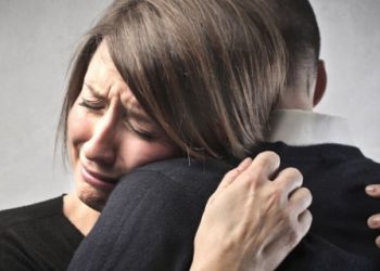 Поширені міфи про горе та скорботу за втраченим