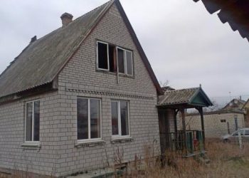 Дніпрянин купує і ремонтує будинки для переселенців