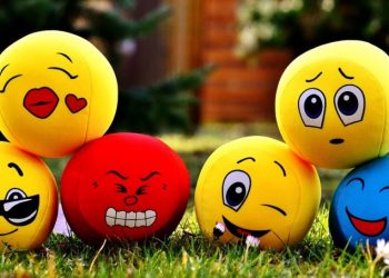 Про емоції та втому: як із ними боротися і чи варто?